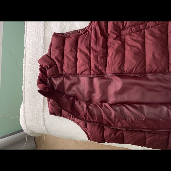 GAP Other - Men’s Gap Maroon Vest NWT XL